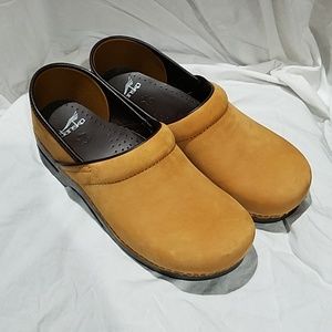 Dansko Clogs - LIKE NEW